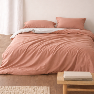 Housse de couette en coton égyptien rose Noctua Paris, détail