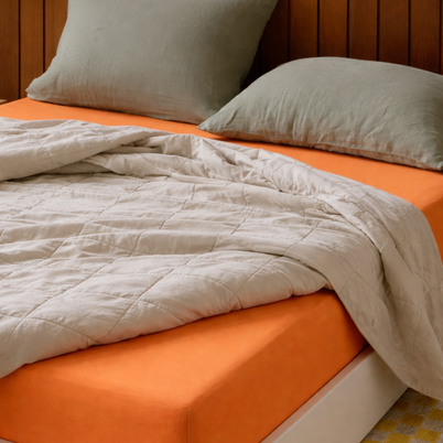 Drap-housse en coton doux Noctua Paris, détail de l'élastique renforcé