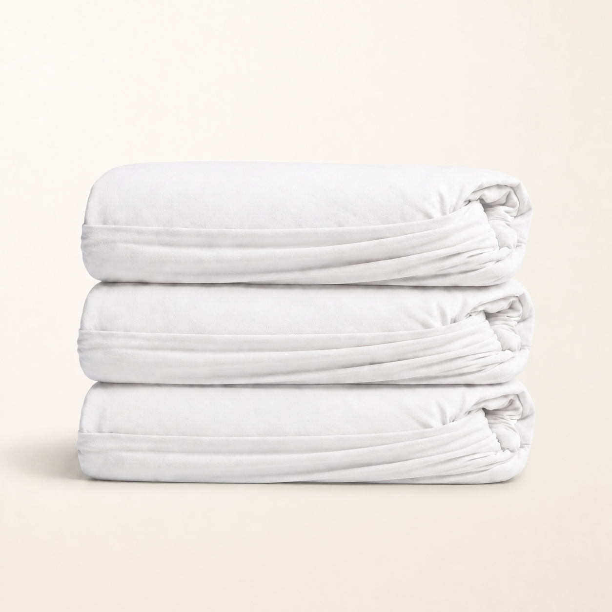 Drap-housse en coton doux blanc, packshot sur fond blanc chaud, Noctua Paris
