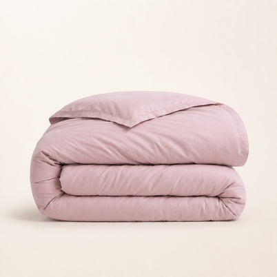 Housse de couette en coton égyptien mauve, packshot sur fond blanc chaud, Noctua Paris