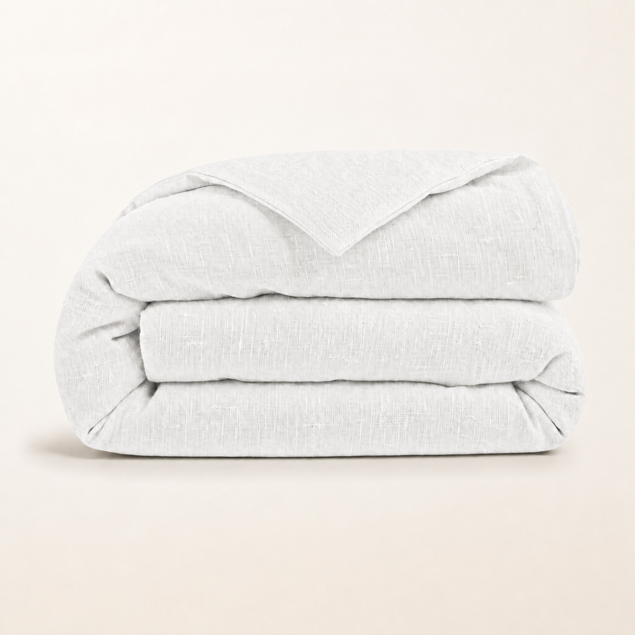 Housse de couette en lin lavé blanc, packshot sur fond blanc chaud, Noctua Paris