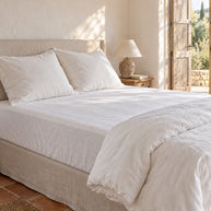 noctua_drap-housse-lin-lave_blanc_01-lit-fait_vacances