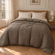 noctua_housse-retro-90_noir-et-beige_01-lit-fait_paris