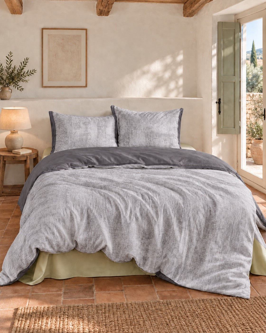 noctua_parure-gaze-triple_gris_01-lit-fait_vacances