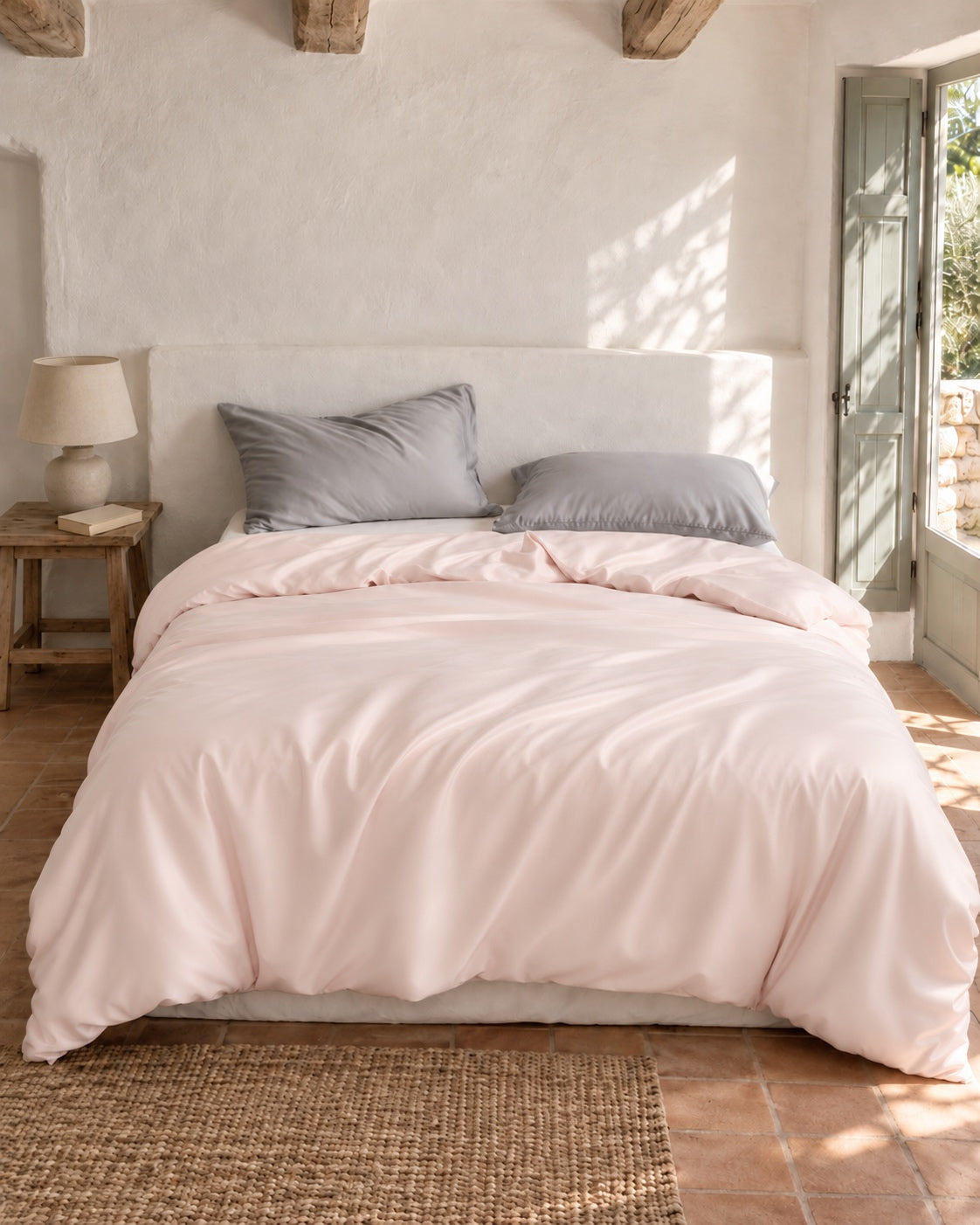 noctua_parure-lyocell_rose-clair_01-lit-fait_vacances_v2
