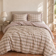 noctua_parure-vichy_beige-rose_01-lit-fait_vacances