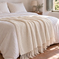 noctua_plaid-gaze_blanc-doux_01-lit-fait_vacances