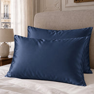 noctua_taie-satin_bleu-fonce_01-lit-fait_paris