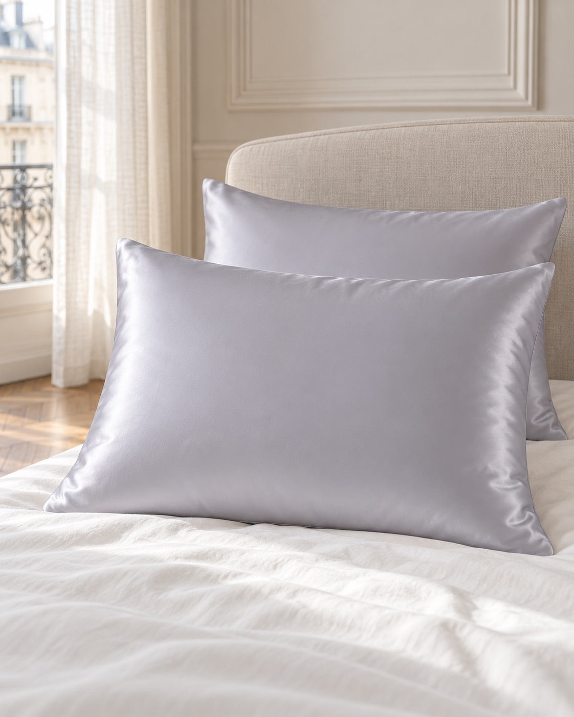 noctua_taie-soie-19-momme_gris-argente_01-lit-fait_paris