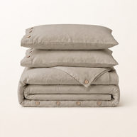 Parure de lit en percale de coton lavé khaki, packshot sur fond blanc chaud, Noctua Paris