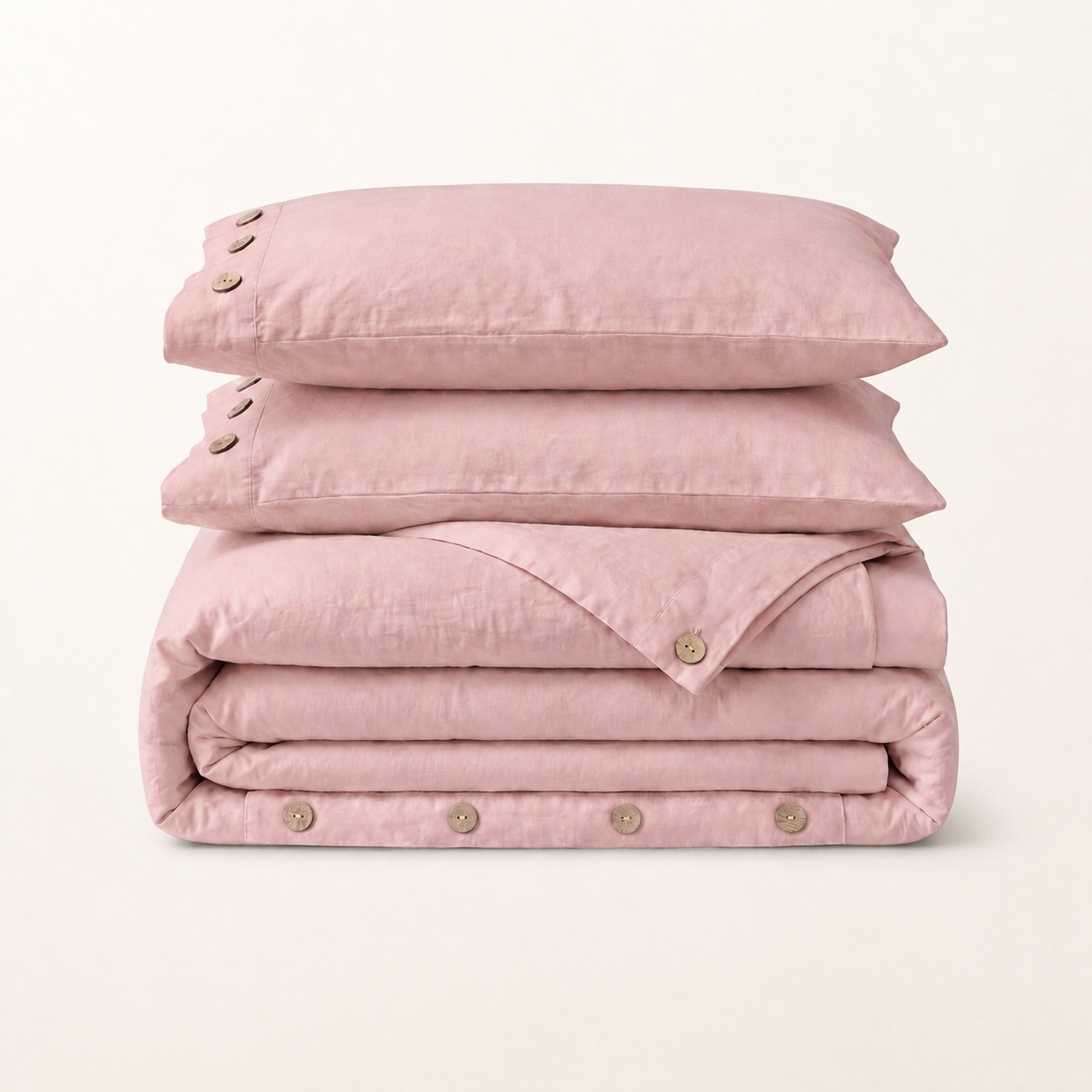Parure de lit en percale de coton lavé rose, packshot sur fond blanc chaud, Noctua Paris